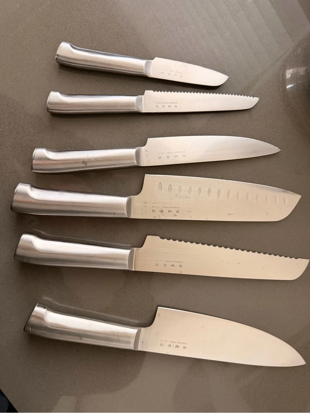 Smeg white knife